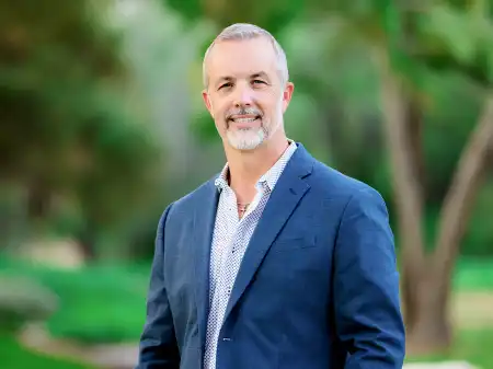 Why Working With a Locally Owned Insurance Agency Matters