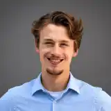 Contact Finn Maenza