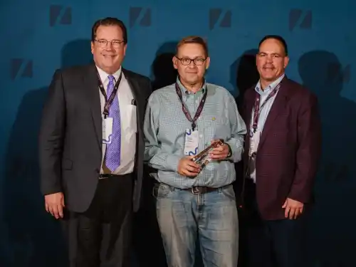 Vladimir Chemadurov Receives Bert J. Leavitt Producer of the Year Award for Net Book Growth