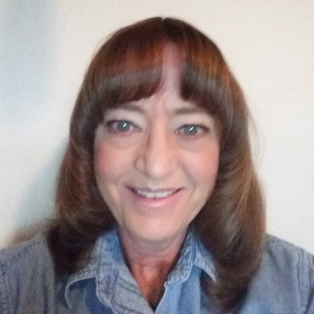 Jo Hoyt LG Accounting Center Portrait