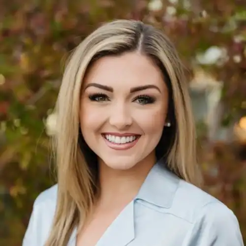 Shelby Bouma Portrait