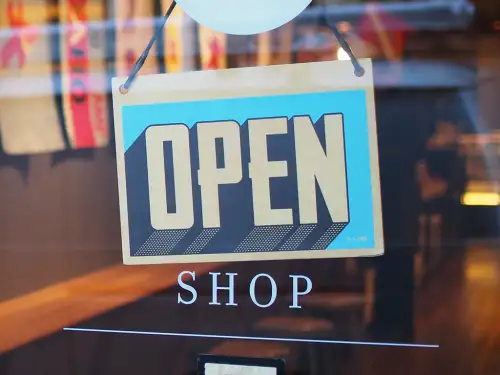 Do all businesses need general liability insurance?
