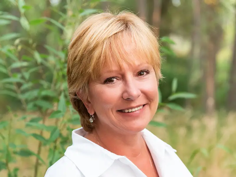 Lourie Feragen Portrait