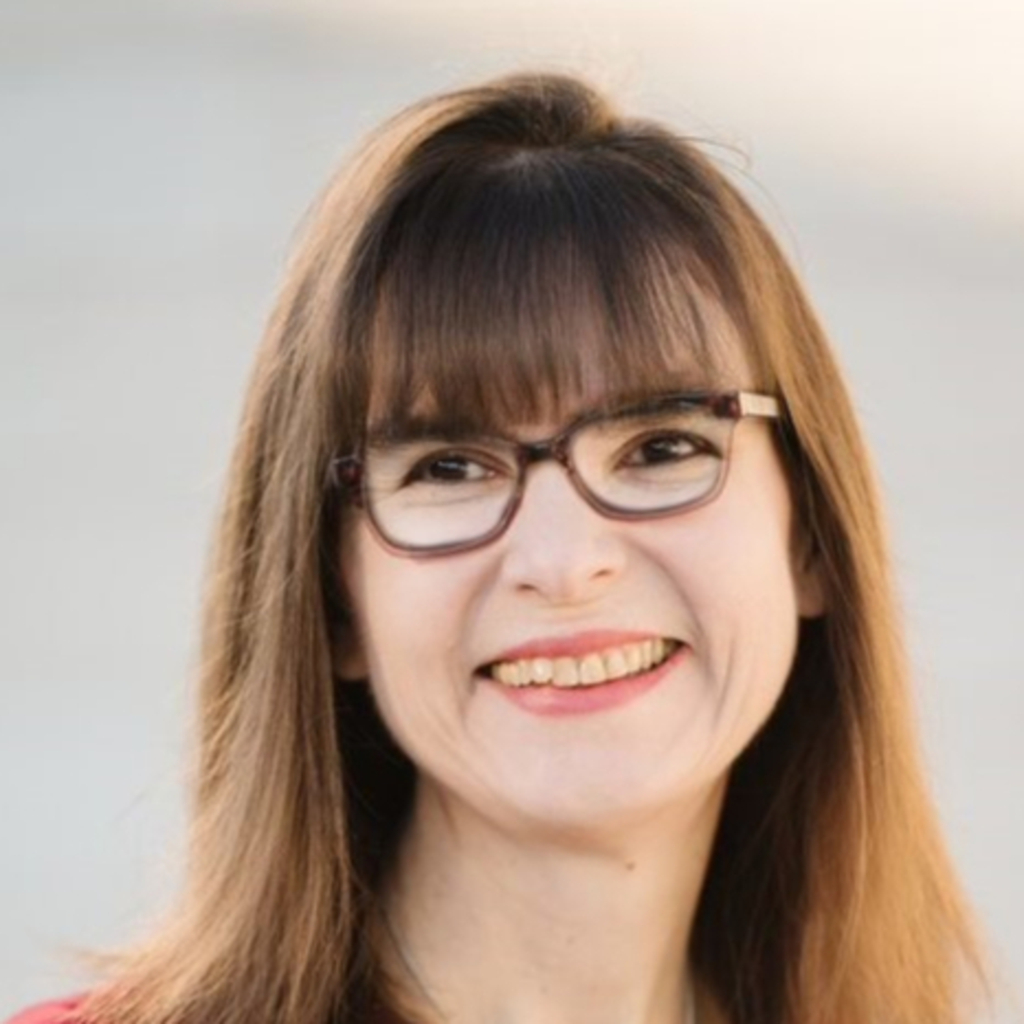Molly Neville LGE - Data Management Portrait