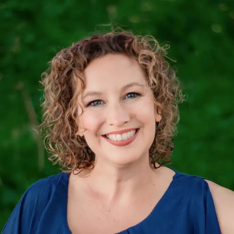 Sabrina Stoll Portrait
