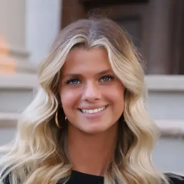 Lily Van Nostran
