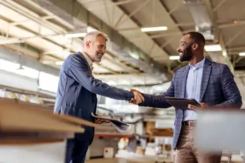 Group Captive vs. Traditional Insurance: What Businesses Should Know