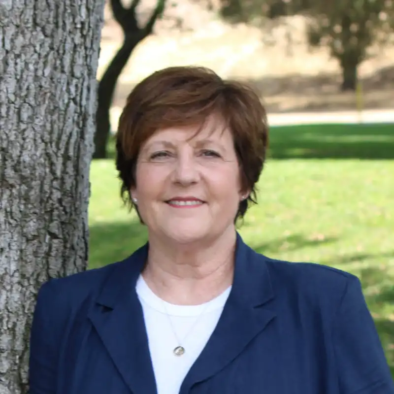 Diana Thomas Portrait