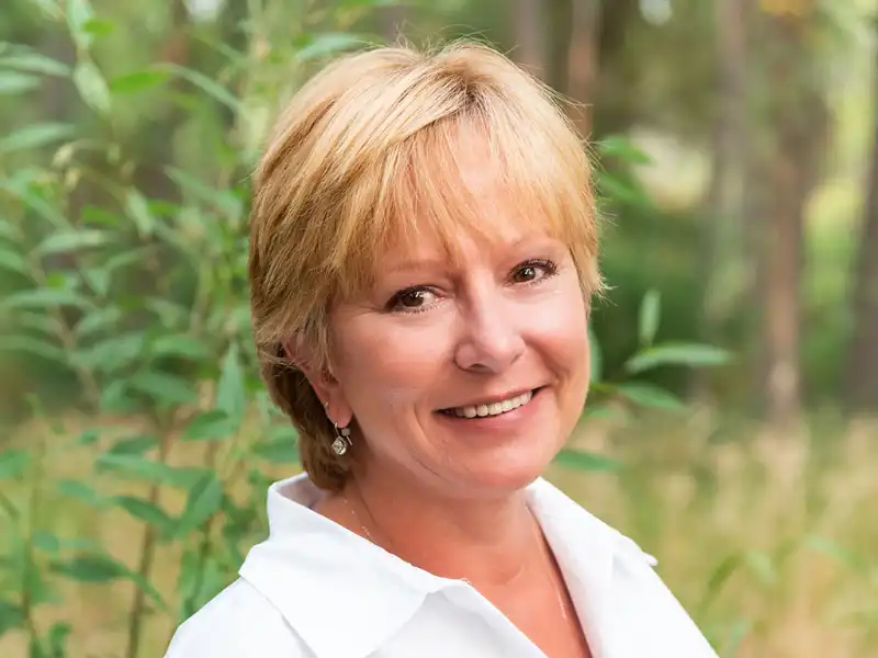 Lourie Feragen Portrait