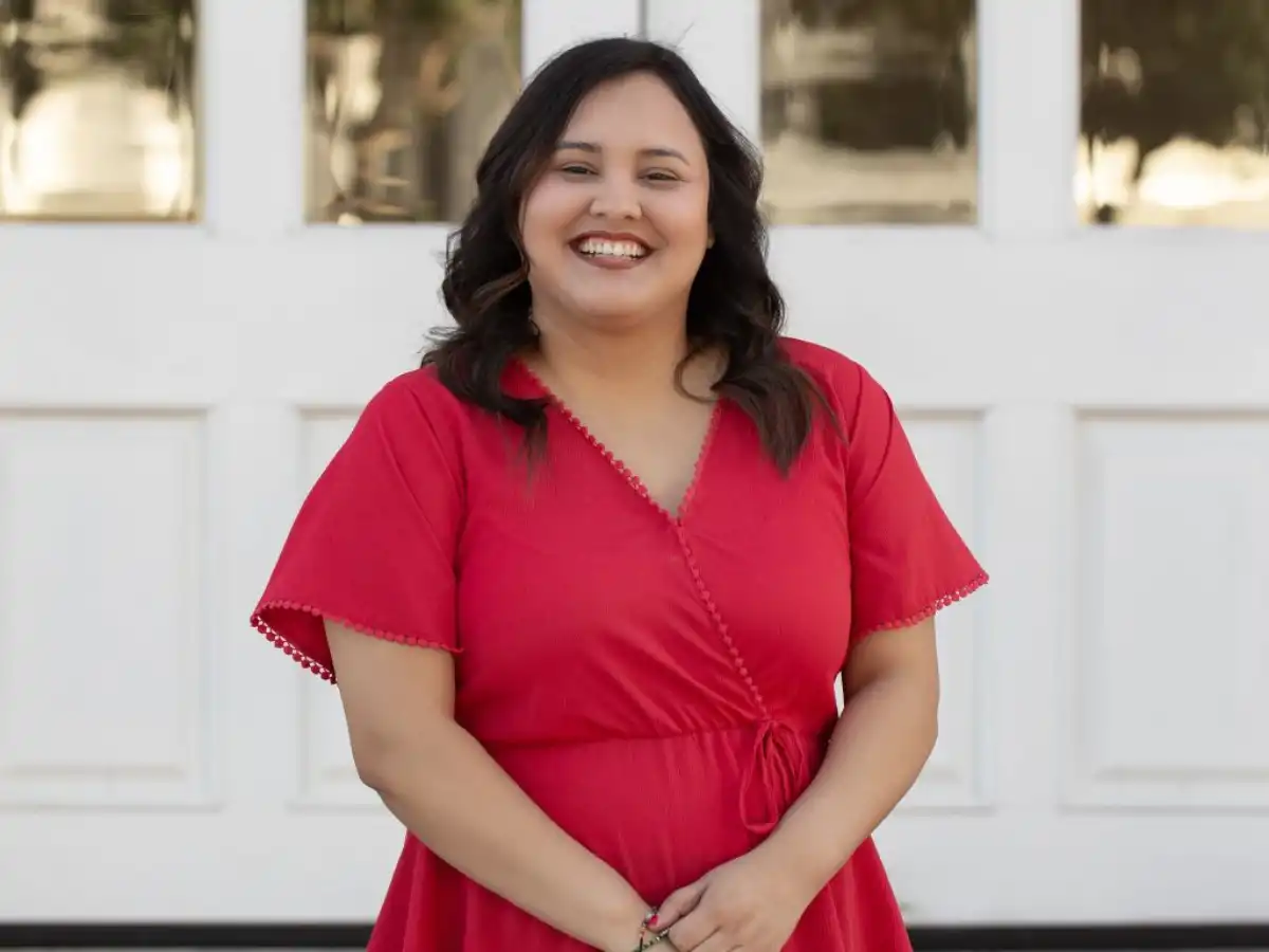 Carmen Holguin Customer Service Agent Phoenix Farmer Woods Group