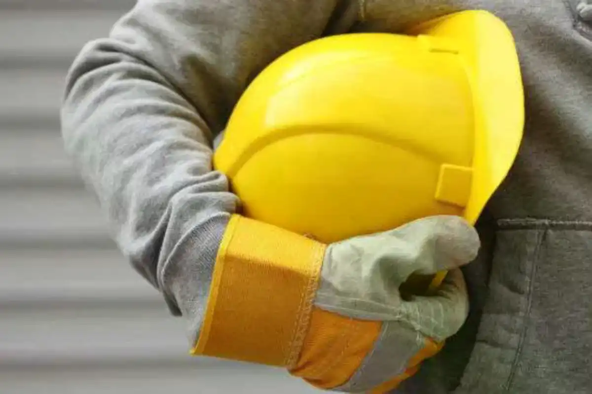 Blog How Does Your Company’s E-mod Affect Your Workers Compensation Premium?