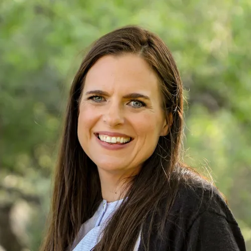 Deanna Steele