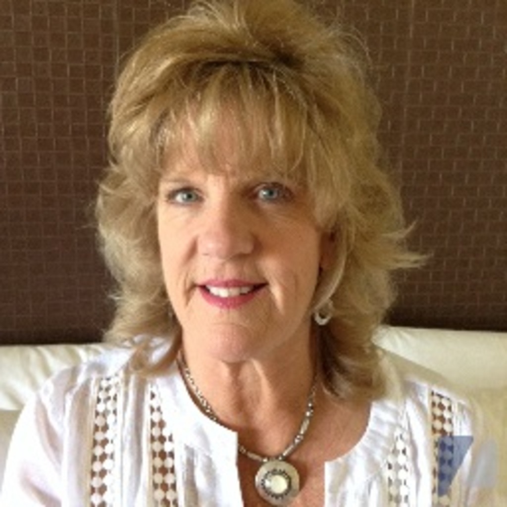 Vicki Banker Lower Valley Brokers Portrait
