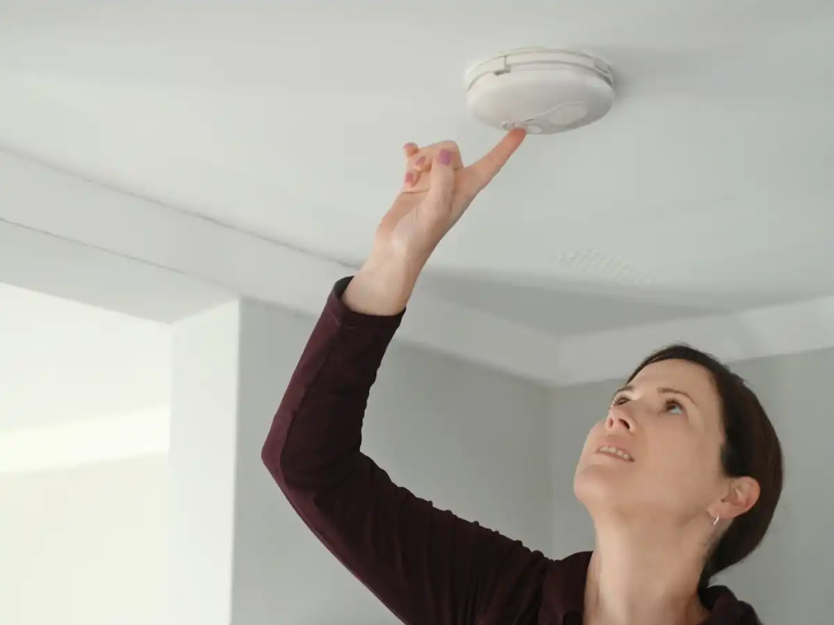 Blog Smoke Alarms: A Quick Safety Refresher