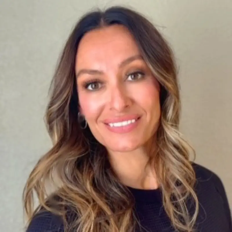 Lori Thibault Portrait