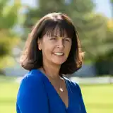 Contact Leanna Stellman